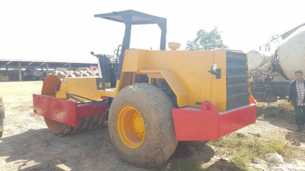 ขาย รถบดสั่นสะเทือน ล้อหนาม 4X4 DYNAPAC CA251D เอกสารเล่มทะเบียนครบ ขาย รถบดสั่นสะเทือน ล้อหนาม 4X4 DYNAPAC CA251D เอกสารเล่มทะเบียนครบ