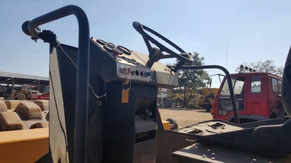 ขาย รถบดสั่นสะเทือน ล้อหนาม 4X4 DYNAPAC CA251D เอกสารเล่มทะเบียนครบ ขาย รถบดสั่นสะเทือน ล้อหนาม 4X4 DYNAPAC CA251D เอกสารเล่มทะเบียนครบ