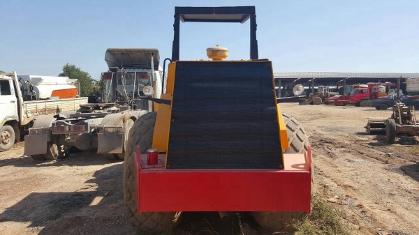 ขาย รถบดสั่นสะเทือน ล้อหนาม 4X4 DYNAPAC CA251D เอกสารเล่มทะเบียนครบ ขาย รถบดสั่นสะเทือน ล้อหนาม 4X4 DYNAPAC CA251D เอกสารเล่มทะเบียนครบ