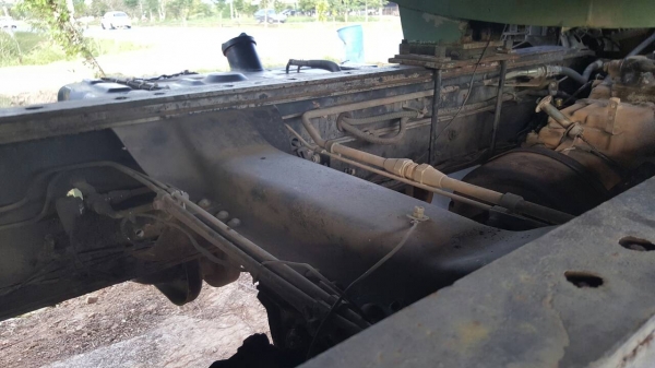 ขายรถบรรทุก 10 ล้อน้ำ MITSUBISHI FN517 ราคา 650000