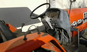 จัดให้เลือกสรรกัน ที่สาขา 2 ครับ รถไถนานั่งขับ KUBOTA 25 แรง สภาพสวย 2 เพลา ขับ 4 WD จัดให้เลือกสรรกัน ที่สาขา 2 ครับ รถไถนานั่งขับ KUBOTA 25 แรง สภาพสวย 2 เพลา ขับ 4 WD