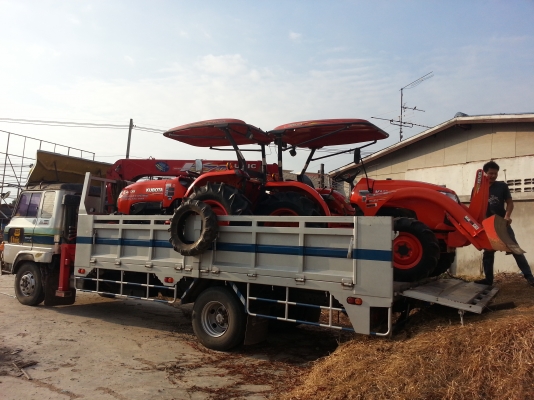 ขายคูโบต้า L4708 4 WD ตัวเปล่า สภาพเดิมๆ เล่มพร้อม