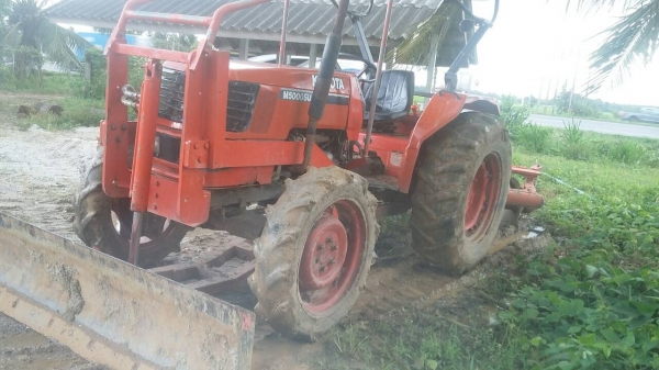 ขายรถไถ KUBOTA M5000 เอกสารเล่มทะเบียน ใบมีดดันหน้า 6 จาน ราคา 280000
