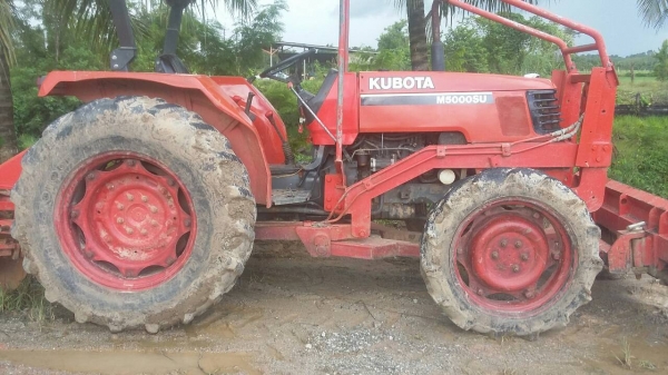 ขายรถไถ KUBOTA M5000 เอกสารเล่มทะเบียน ใบมีดดันหน้า 6 จาน ราคา 280000
