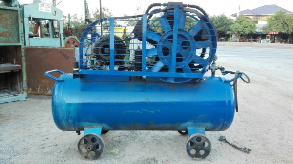 **** Sold **** ปั้มลม PUMA Taiwan 15 HP. 520 Lite. 380V. เสื้อเหล็กหล่อ รุ่นทน สภาพสวยพร้อมใช้