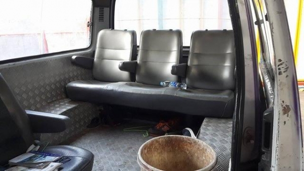 ขาย Totota HIACE ปี2001 สภาพพร้อมใช้ 90,000 บาท ขาย Totota HIACE ปี2001 สภาพพร้อมใช้ 90,000 บาท