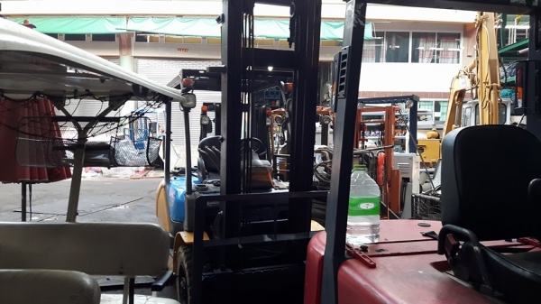 ขายรถโฟล์คลิฟท์ โคมัสสึ รุ่น FG20t-16 เครื่องเบนซิน ขนาด 2.0 ตัน