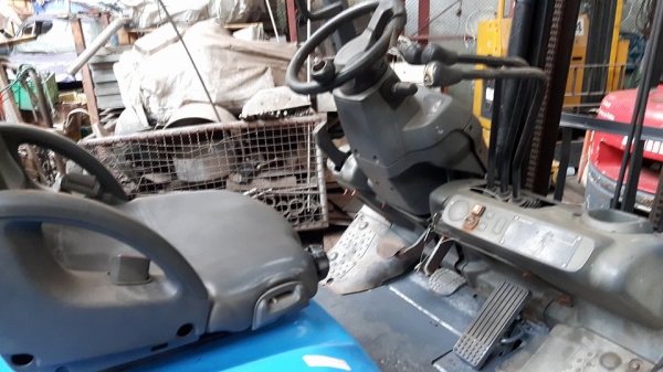 ขายรถโฟล์คลิฟท์ โคมัสสึ รุ่น FG20t-16 เครื่องเบนซิน ขนาด 2.0 ตัน