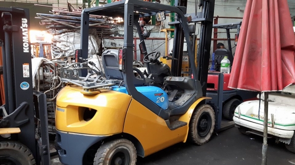 ขายรถโฟล์คลิฟท์ โคมัสสึ รุ่น FG20t-16 เครื่องเบนซิน ขนาด 2.0 ตัน