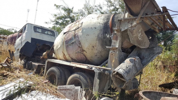 ขายตามสภาพ รถโม่ปูน 5 คิว ISUZU 2 เพลา เครื่อง 260 แรงม้า คัสซีสวยตลอดเส้น ช่วงล่างใหญ่ ทะเบียนครบพร้อมชุดโอน