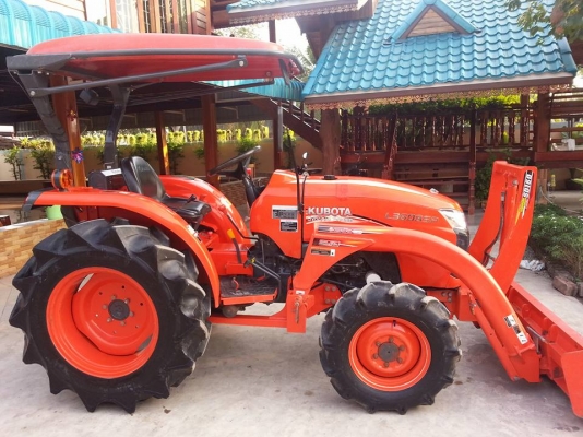 คูโบต้า L3608 SP 4 WD รุ่นใหม่ล่าสุด พร้อมใบมีดตราช้าง ทำงาน 295 ชั่วโมง เล่มพร้อม