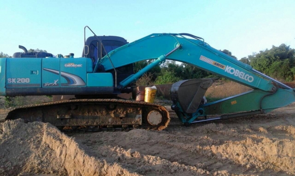 ขายKOBELCO SK200 มาร์ก8  YN12 SUPERX ชั่วโมง7XXX พร้อมใช้ครับ