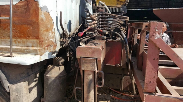 ขายรถ 6 ล้อ HINO KR360 ติดเครน 3 ตัน เครื่อง HO7C 180 แรงม้า คัสซีสวยตลอดเส้น เบรคทิฟฟี่ พาวเวอร์ ยางเต็ม ทะเบียนพร้อมโอนครับ ขายรถ 6 ล้อ HINO KR360 ติดเครน 3 ตัน เครื่อง HO7C 180 แรงม้า คัสซีสวยตลอดเส้น เบรคทิฟฟี่ พาวเวอร์ ยางเต็ม ทะเบียนพร้อมโอนครับ