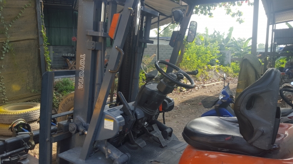 ขายรถยกรุ่น6ยก3ตัน