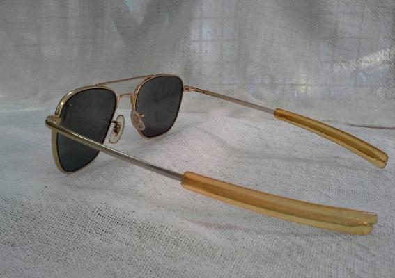 แว่นตาเสืออากาศทศวรรษที่ 70  COMMAND/USA 23K