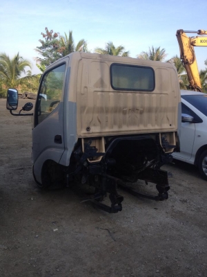 หัวเก๋งรถบรรทุก 4 ล้อ ,6 ล้อเล็กCABIN HINO XZU302,TOYOTA DYNA 200-300 (รุ่นใหม่ยกหัวได้/มีแหนบ/มีคัสซี /มีฐานล่าง) ราคาเพียง 57,000 บาท สนใจรีบติดต่อ 0819337688