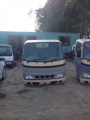 หัวเก๋งรถบรรทุก 4 ล้อ ,6 ล้อเล็กCABIN HINO XZU302,TOYOTA DYNA 200-300 (รุ่นใหม่ยกหัวได้/มีแหนบ/มีคัสซี /มีฐานล่าง) ราคาเพียง 57,000 บาท สนใจรีบติดต่อ 0819337688