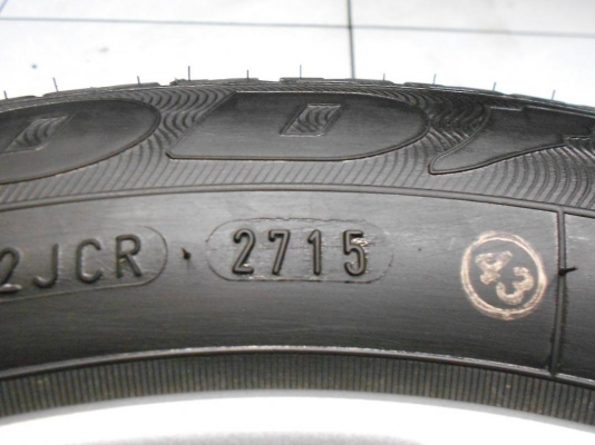 ล้อแม็ก New Jazz ขอบ 15 พร้อมยางป้ายแดง Goodyear 175/65/15 ผลิตปี 2015/เทิร์นได้ ใส่ฟรีค่ะ