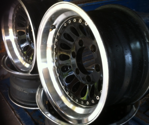 แมคหยดน้ำ ขอบ 15 นิ้ว แมคหยดน้ำ ขอบ 15 นิ้ว