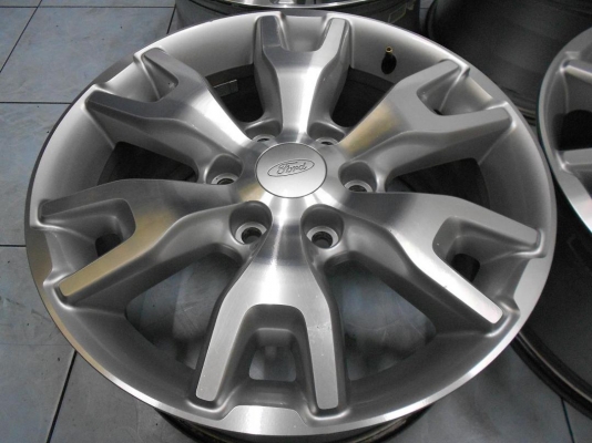 ล้อแม็กเปล่า Ford Ranger ขอบ 18 สภาพสวย เดิมๆ ขายถูก ทั้งชุด 8,800 บาท /ใส่ ถ่วงฟรีค่ะ