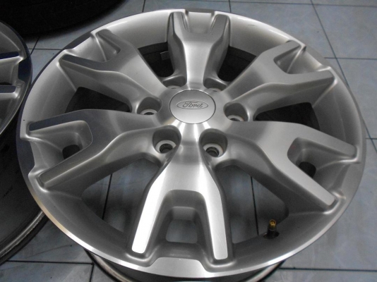 ล้อแม็กเปล่า Ford Ranger ขอบ 18 สภาพสวย เดิมๆ ขายถูก ทั้งชุด 8,800 บาท /ใส่ ถ่วงฟรีค่ะ