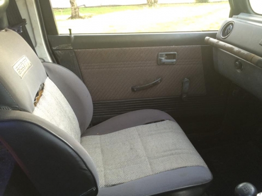 คารีเบี้ยนตู้ปลาเครื่อง1800cc. Toyota 7k สดๆวางใหม่ อะไหล่หาง่าย ราคาถูก วิ่งดีกว่าเครื่องเดิมเยอะครับ ยกสูง คันชักใหม่ๆ แหนบ กระทิง 4.5 ทั้งหมด ล้อ15x8. ออฟลึกใหม่ๆ พร้อมยางใหม่ 33นิ้ว เฟือง8/41 สโล1000 ประตู จิมนี่ คานหลังคาจิมนี่ ฝากระโปรง แก้ม กระจังห