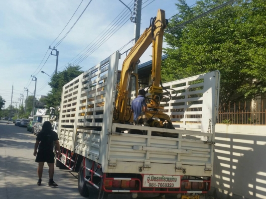 จัดส่งรถขุด แบคโฮ ติดหัวคีบ ให้ลูกค้า ปราจีนไปใช้คีบไม้ครับ จัดส่งรถขุด แบคโฮ ติดหัวคีบ ให้ลูกค้า ปราจีนไปใช้คีบไม้ครับ