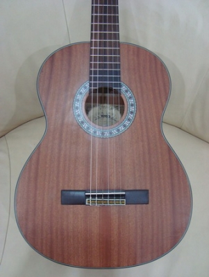 กีต้าร์โปร่งคลาสิค Vivid ของใหม่ รุ่น V-950N ไม้ด้าน คอใหญ่ เสียงกังวานดีมาก ขายถูก