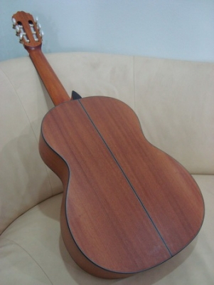 กีต้าร์โปร่งคลาสิค Vivid ของใหม่ รุ่น V-950N ไม้ด้าน คอใหญ่ เสียงกังวานดีมาก ขายถูก