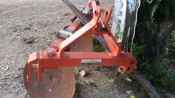 ขายรถไถคูโบต้า  KUBOTA   L 3608 พร้อมชุดใบมีดดันหน้าคานล่าง