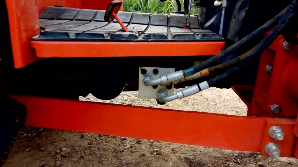 ขายรถไถคูโบต้า KUBOTA L4708SP (4WD)พร้อมบุ้งกี๋ ขายรถไถคูโบต้า KUBOTA L4708SP (4WD)พร้อมบุ้งกี๋