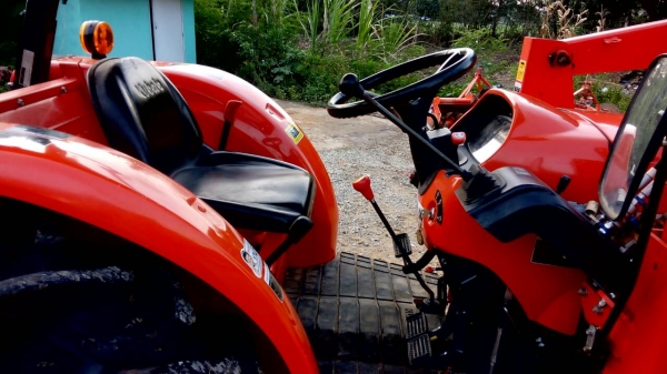 ขายรถไถคูโบต้า KUBOTA L4708SP (4WD)พร้อมบุ้งกี๋ ขายรถไถคูโบต้า KUBOTA L4708SP (4WD)พร้อมบุ้งกี๋