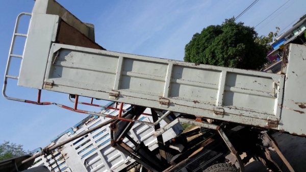 หกล้อ ฮีโน่ KM 777 WO4D117 ดั้ม5คิว แอร์ ช่วงล่าง F พร้อมใช้งาน ทะเบียนพร้อมโอน