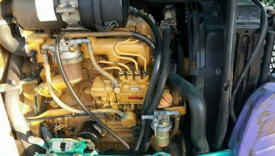 ขายรถเก่านอก komatsu 40-7 หัวเก๋งแทรกสภาพสวย สนใจโทร 092-3309229 อี๊ด