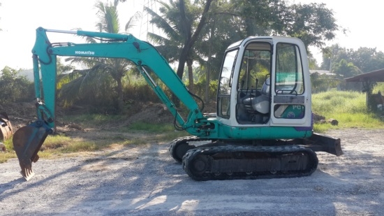 ขายรถเก่านอก komatsu 40-7 หัวเก๋งแทรกสภาพสวย สนใจโทร 092-3309229 อี๊ด