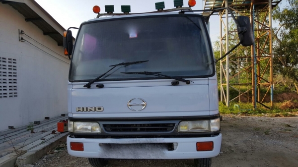 รถฮีโน่ 6 ล้อดั้ม FC4J  145 แรงม้า. ปี 40.   สนใจติดต่อ  081 - 6079515