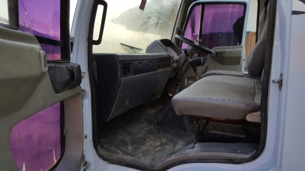 รถฮีโน่ 6 ล้อดั้ม FC4J  145 แรงม้า. ปี 40.   สนใจติดต่อ  081 - 6079515