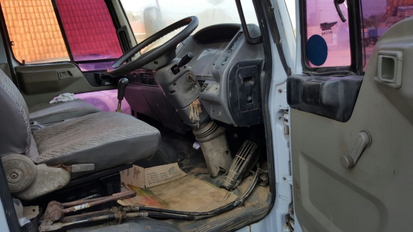 รถฮีโน่ 6 ล้อดั้ม FC4J  145 แรงม้า. ปี 40.   สนใจติดต่อ  081 - 6079515