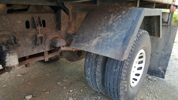 รถฮีโน่ 6 ล้อดั้ม FC4J  145 แรงม้า. ปี 40.   สนใจติดต่อ  081 - 6079515