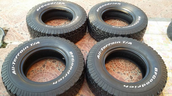 ขายยาง BF 265/75/16 จำนวน 1 ชุด