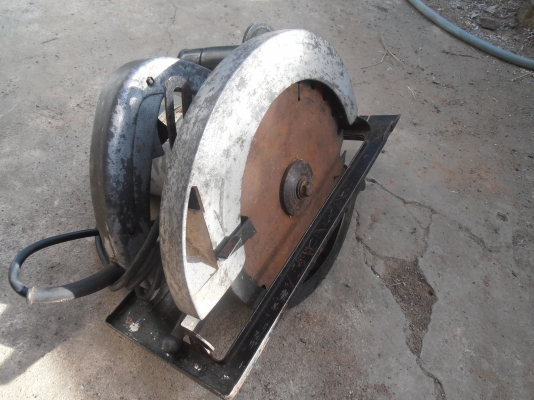 เลื่อยวงเดือน มากิต้า 9 นิ้ว เลื่อยวงเดือน มากิต้า 9 นิ้ว