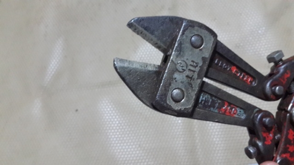 ลดต่ำกว่าทุนครับ!!!!คีมตัดH I Tญี่ปุ่นครับเหล็กดีตัดจิง เก่าVintage น่าเก็บสะสม