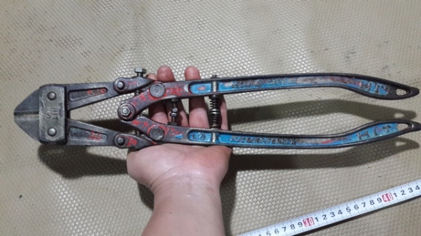 ลดต่ำกว่าทุนครับ!!!!คีมตัดH I Tญี่ปุ่นครับเหล็กดีตัดจิง เก่าVintage น่าเก็บสะสม