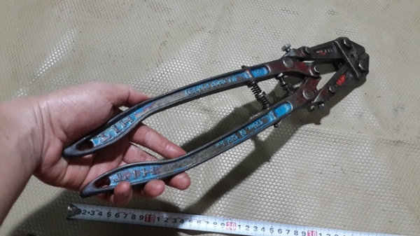 ลดต่ำกว่าทุนครับ!!!!คีมตัดH I Tญี่ปุ่นครับเหล็กดีตัดจิง เก่าVintage น่าเก็บสะสม