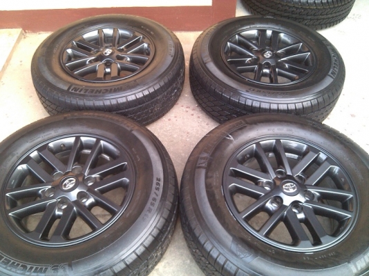 FORTUNER MIDNIGHT SHINE รุ่นพิเศษ