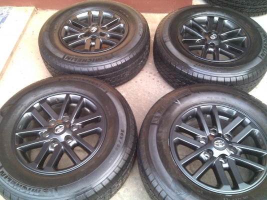 FORTUNER MIDNIGHT SHINE รุ่นพิเศษ