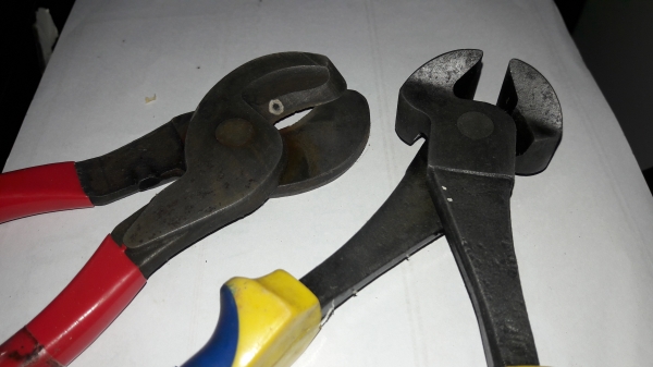 ขายส่ง กรดกัดสนิม /ล้างสนิม / ไม่กัดมือ // แช่ หรือ จุ่ม หรือ ทา  120ซีซี   20 บาท เท่านั้น