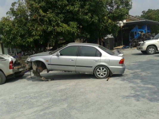 ซากฮอนด้าซีวิค ปี99 ถอดเเยกขายอะไหลทุกอย่างสนใจสอบถามได้มีหลายรุ่นเก๋งเเละกระบะ รับซื้อรถอุบัตเหตุทุกสภาพ