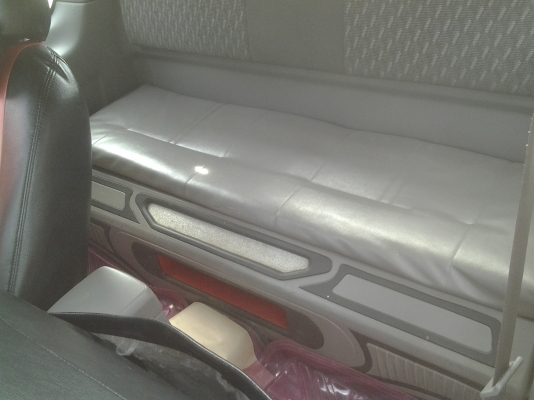 ISUZU DMAX 2.5SX ปี2002 เพาเวอร์ เซ็นทรัลอค ระบบแสง สี เสียง ยางหน้าใหม่ 2เส้นครับ ภาษี59