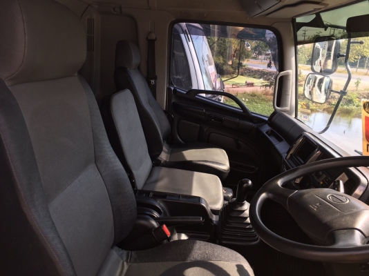 ตู้ห้องเย็น  เครื่อง 220 แรง  ปี  56  ยาว 7.50 เมตร ราคา  1,650,000 บาท